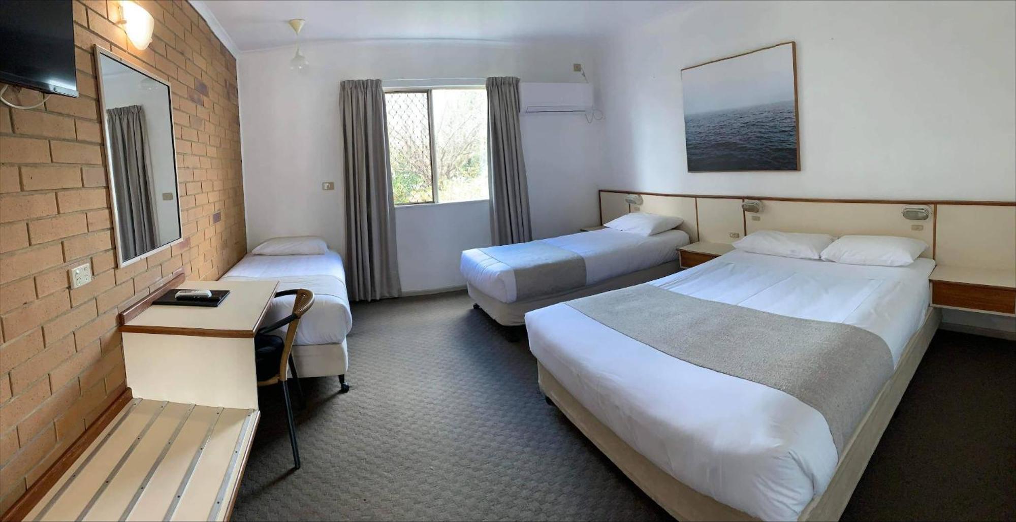 Wild Scotsman Motor Inn Gin Gin Qld 外观 照片