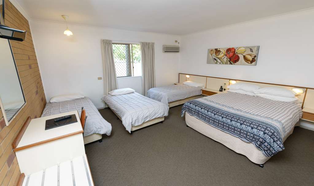 Wild Scotsman Motor Inn Gin Gin Qld 客房 照片